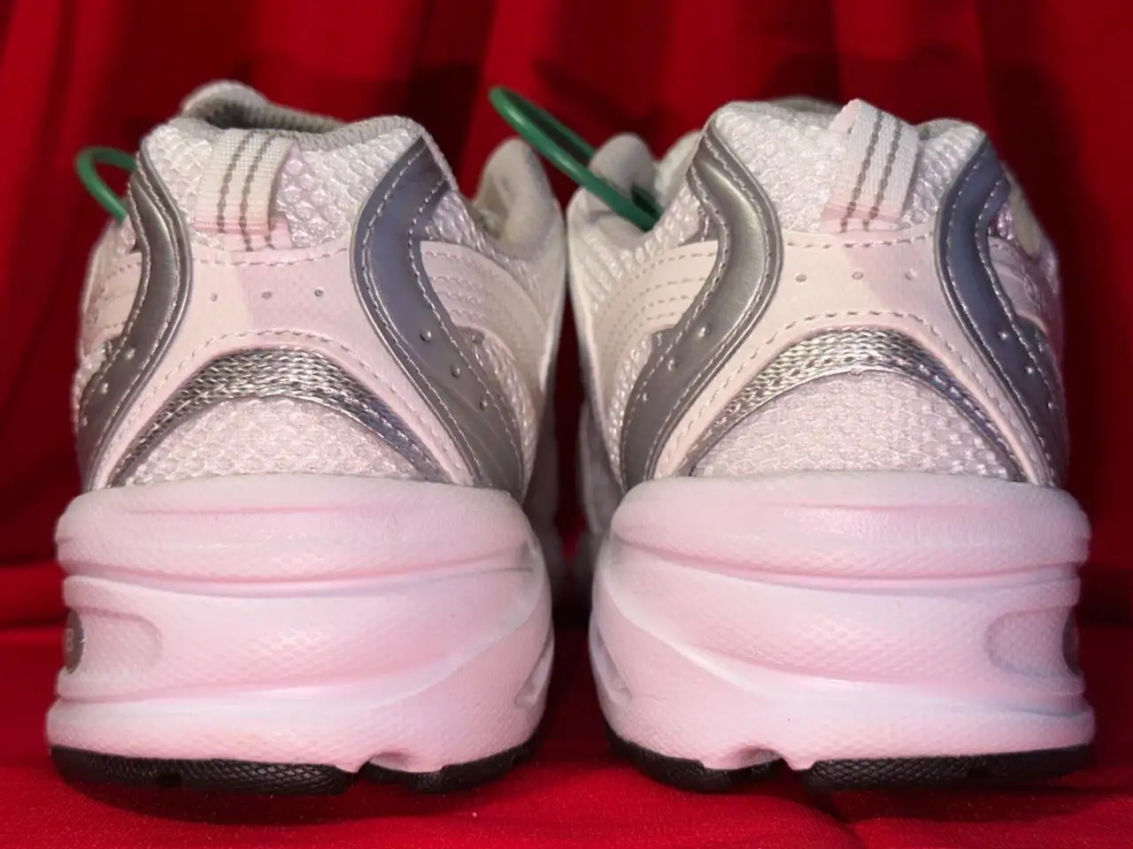 Белые Серебрянные Кроссовки New Balance 530 Munsell White - Обувь (Одежда) в Архангельск