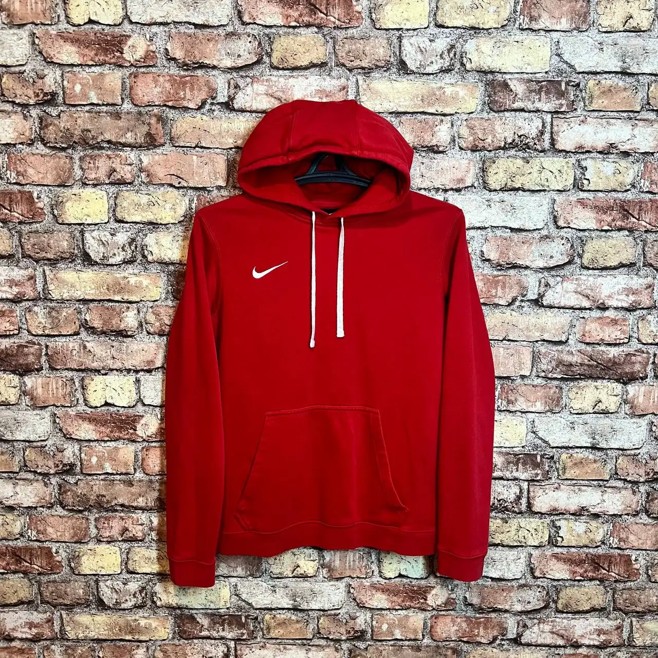 Толстовка Nike размер M в отличном состоянии - Верхняя одежда (Одежда) в Архангельск