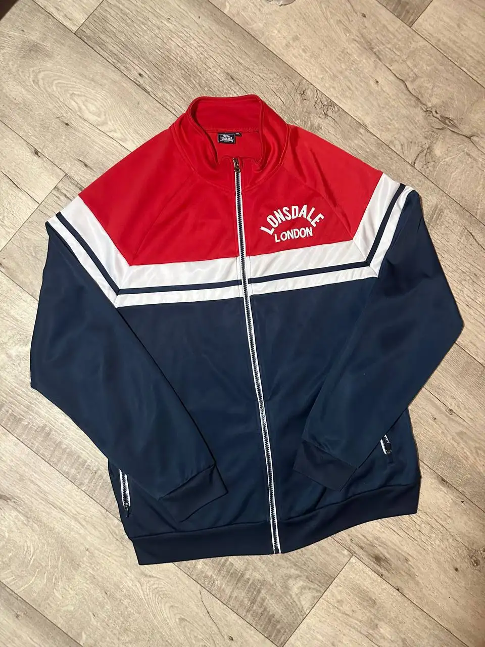 Продам вещи на фото - Барахолка в Архангельск