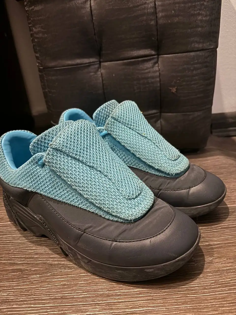 Продажа б/у одежды с большой скидкой - Обувь (Одежда) в Архангельск