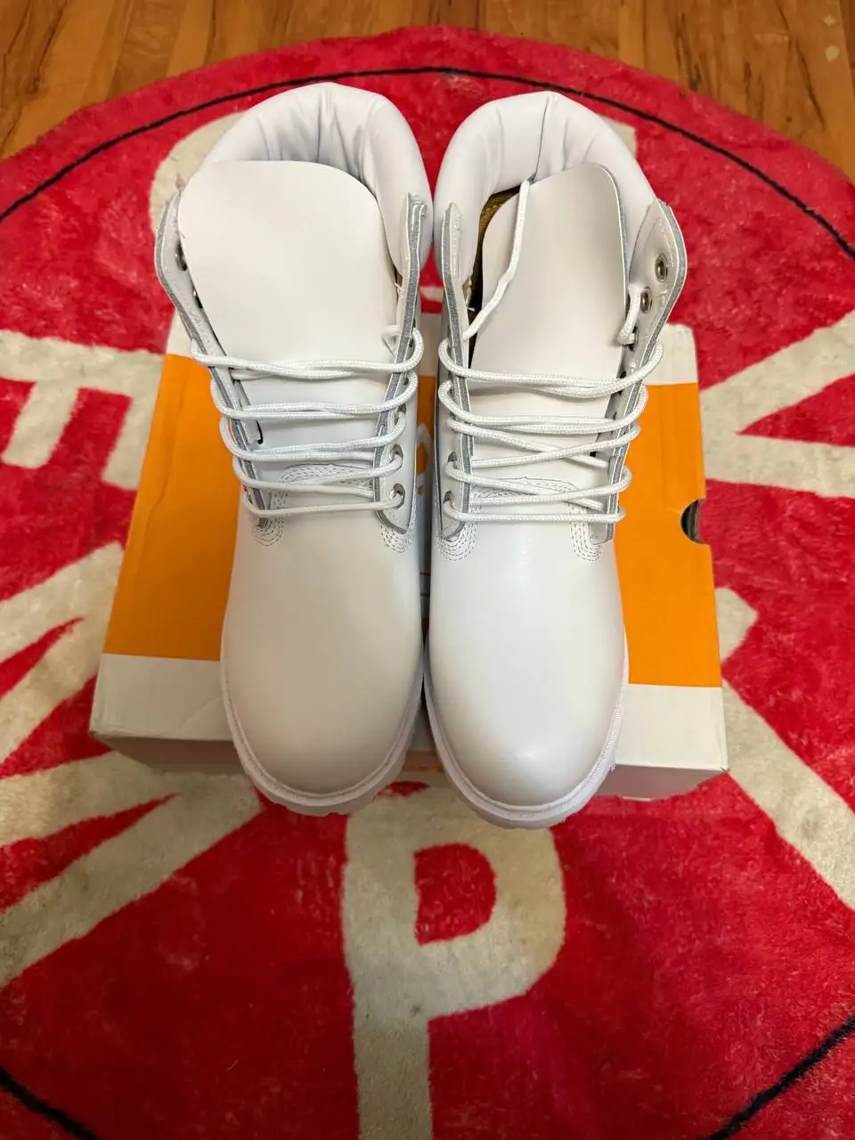 Продажа обуви и одежды брендов Timberland, Dior, Givenchy, Bape - Верхняя одежда и обувь (Одежда) в Архангельск