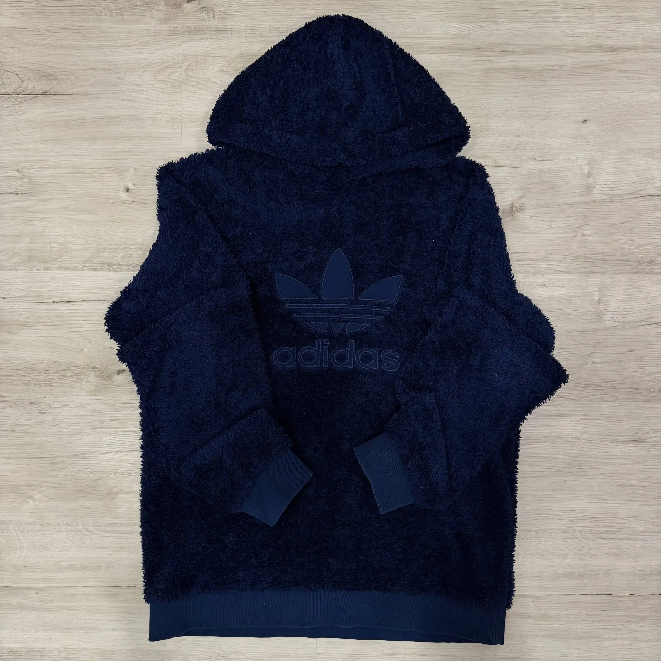 Кофта Adidas тёмно-синее худи из пушистого материала размер S - Верхняя одежда (Одежда) в Архангельск