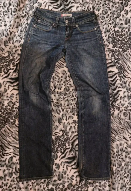 Джинсы Levi's с дефектом - Одежда в Архангельск