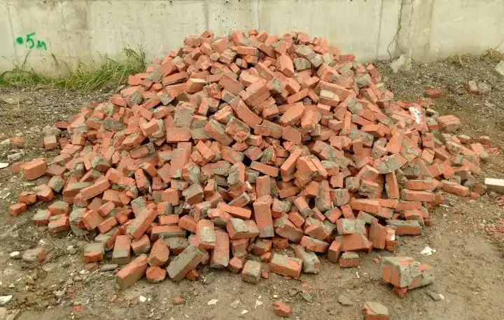 Доставка боя кирпича камазом 10 кубов