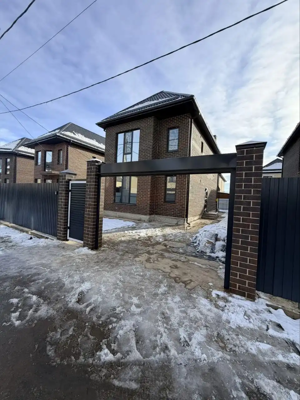 Продается дом 145кв с участком 3 сотки ИЖС в Краснодаре - Дома (Недвижимость) в Краснодар