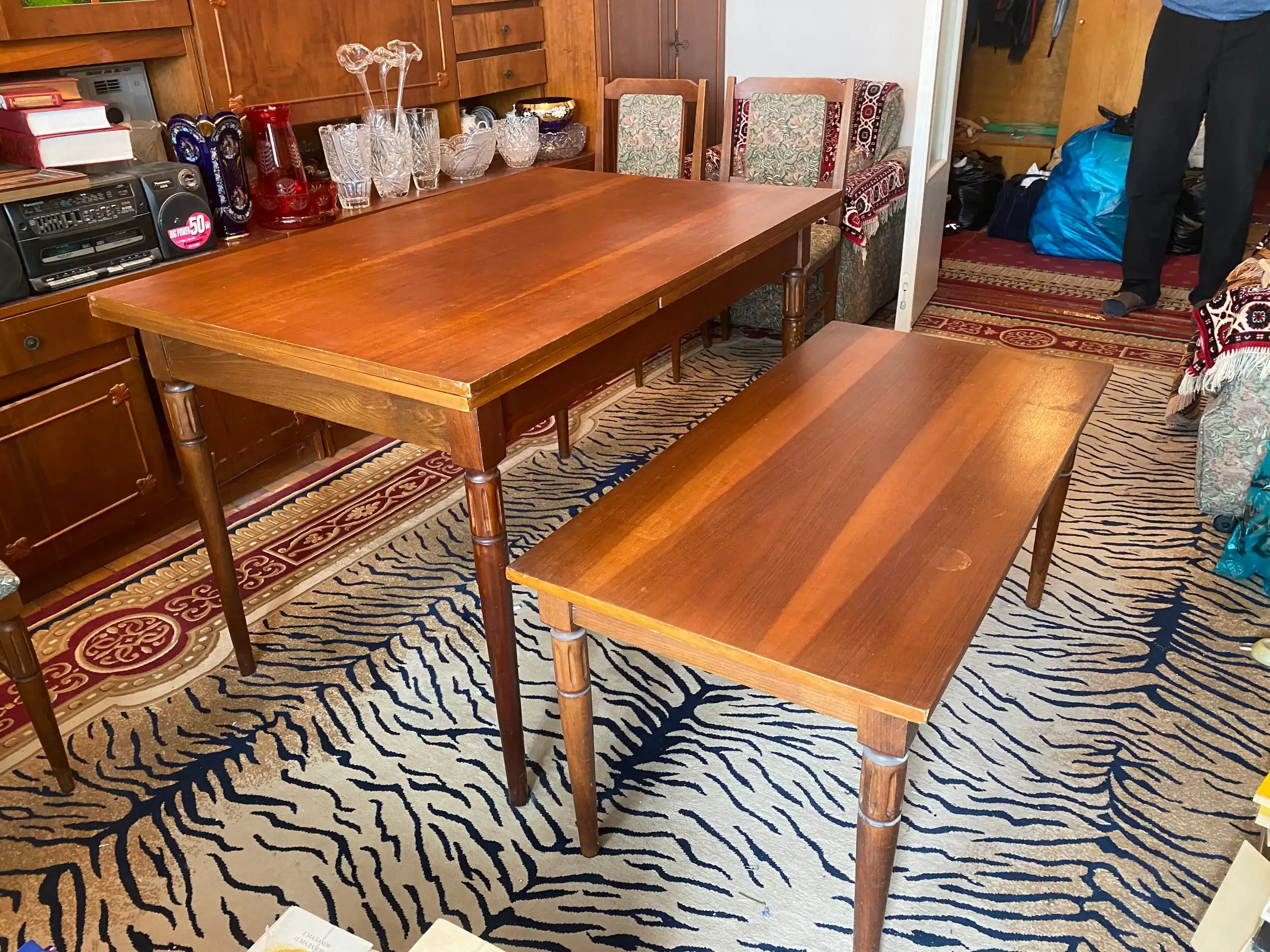 Обеденный стол раздвижной и журнальный стол с стульями из дуба - Мебель (Для дома и дачи) в Краснодар