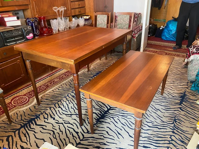 Обеденный стол раздвижной и журнальный стол с стульями из дуба - Холодильники в Краснодар