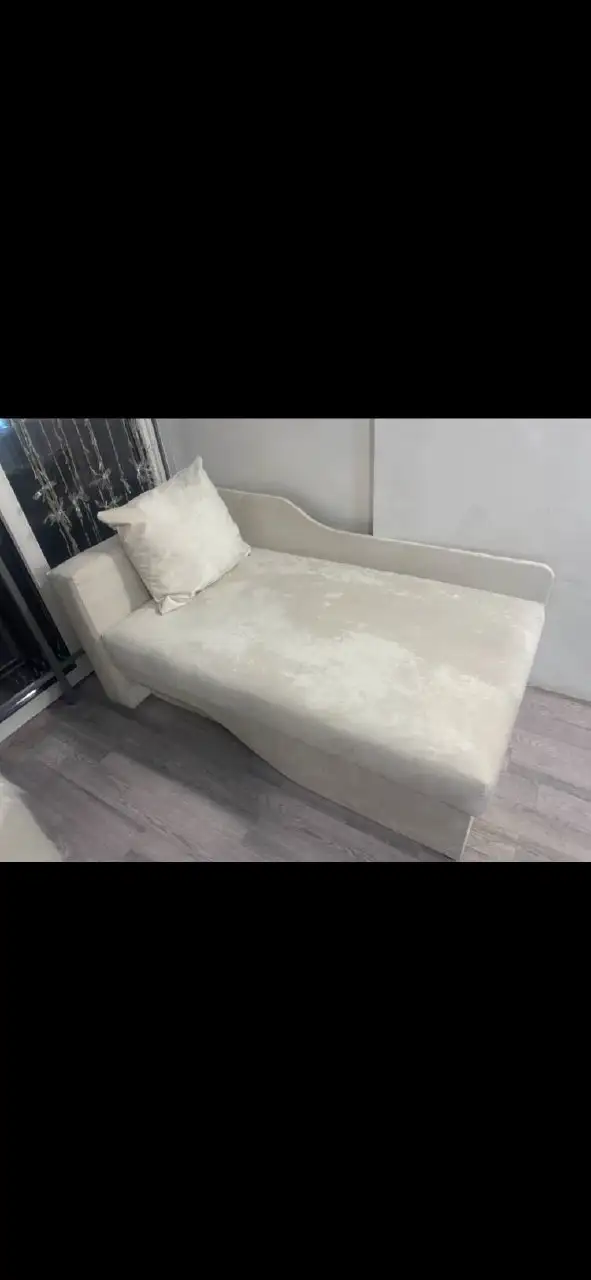 Мини диван в идеальном состоянии - Мебель (Для дома и дачи) в Краснодар