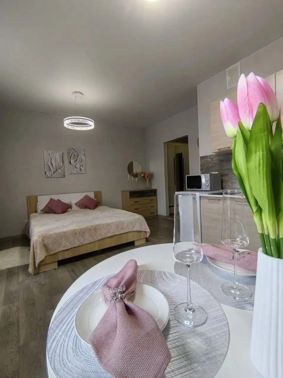 Студия 27 м2 с ремонтом и мебелью в Краснодаре - Квартиры (Недвижимость) в Краснодар