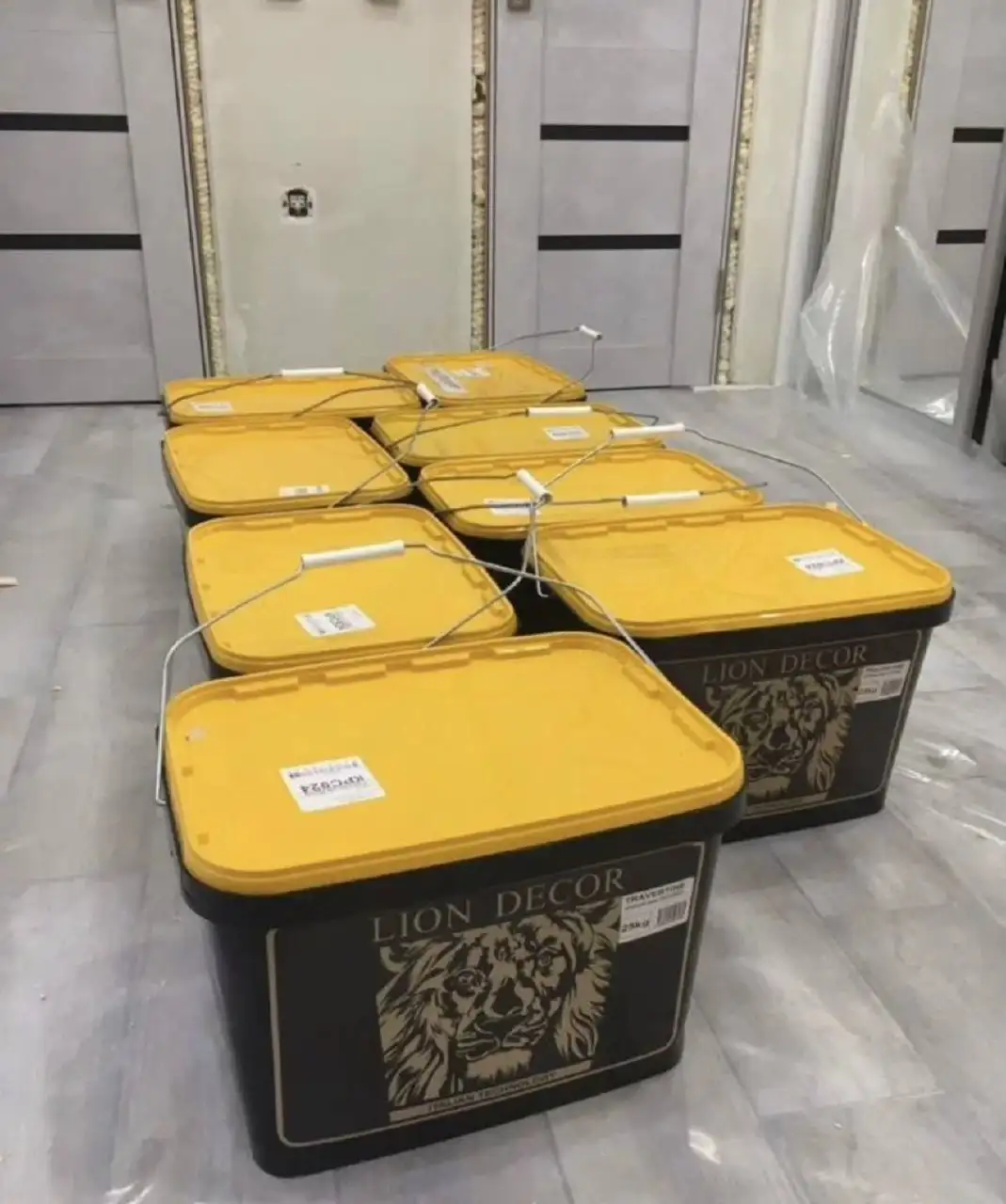 Травертин и микроцемент от производителя - Отделочные материалы (Строительные материалы) в Краснодар