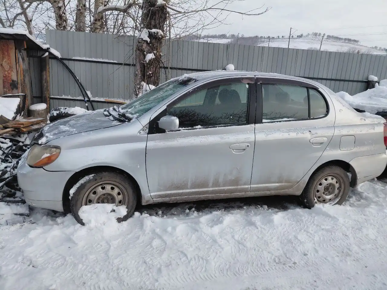 Продажа Toyota Platz 2001 года