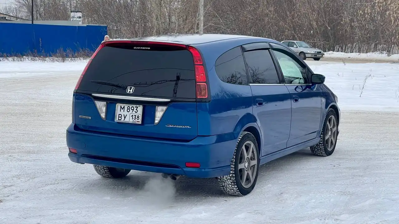 Продам автомобиль 2004 года