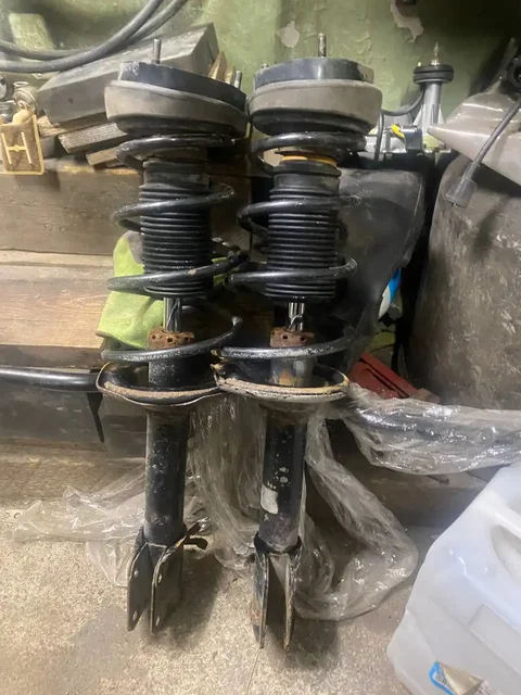 Задние стойки Subaru Impreza GD2 в сборе - Запчасти в Иркутск