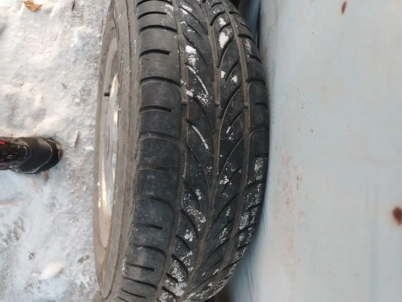 Продам комплект летних колес 185/70 R14 Свердовка