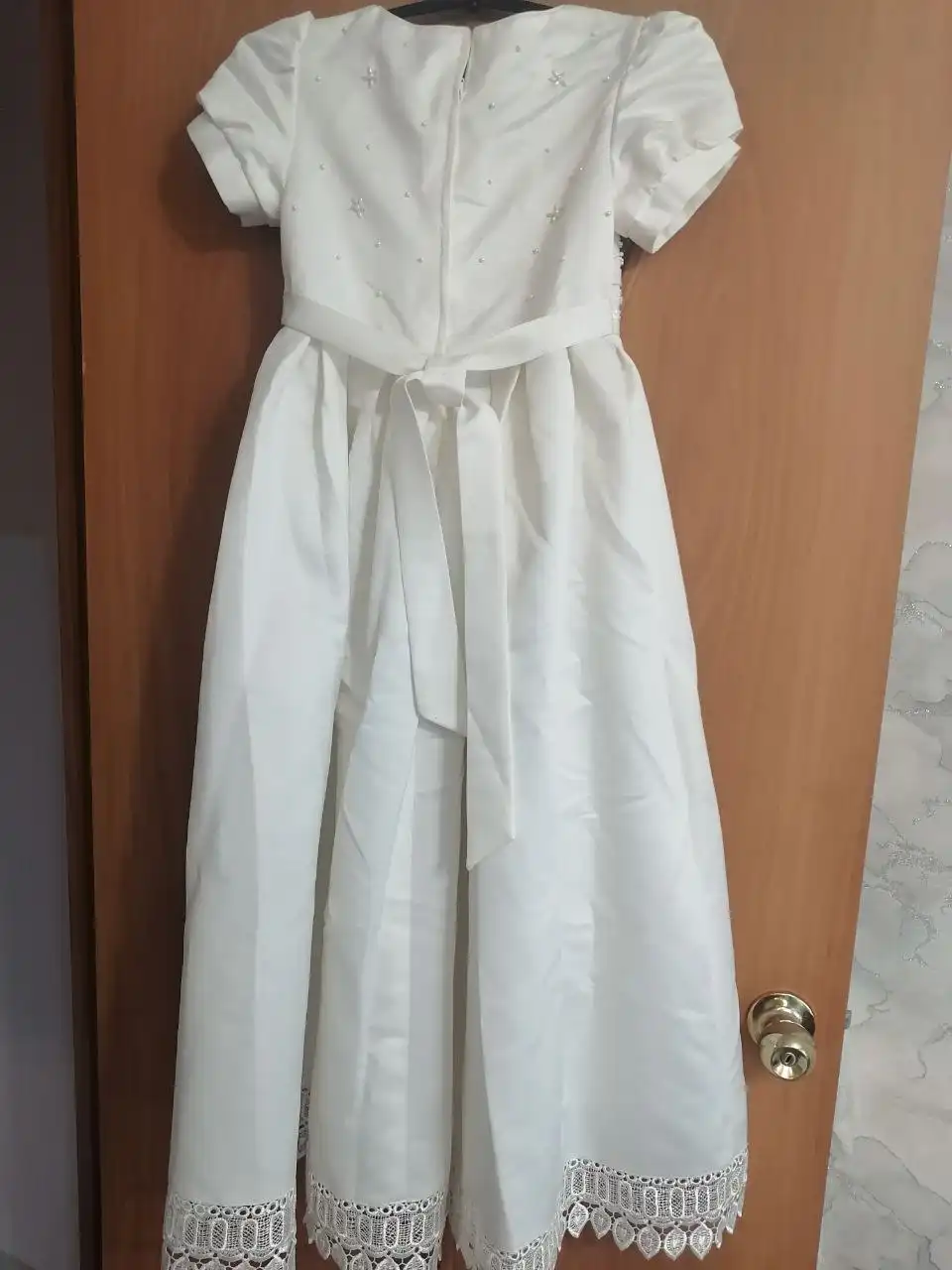 Атласное платье цвет айвори рост 140-146