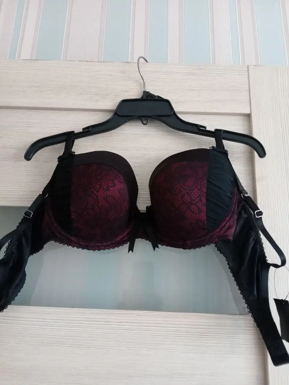 Новый бюстгалтер Balaloum 85D Чёрная вишня