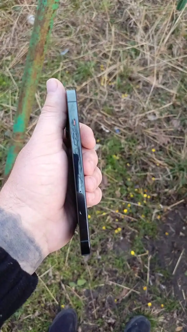 Продам iPhone 13 Pro 128 ГБ