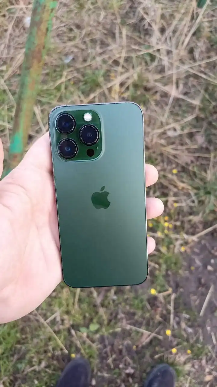 Продам iPhone 13 Pro 128 ГБ