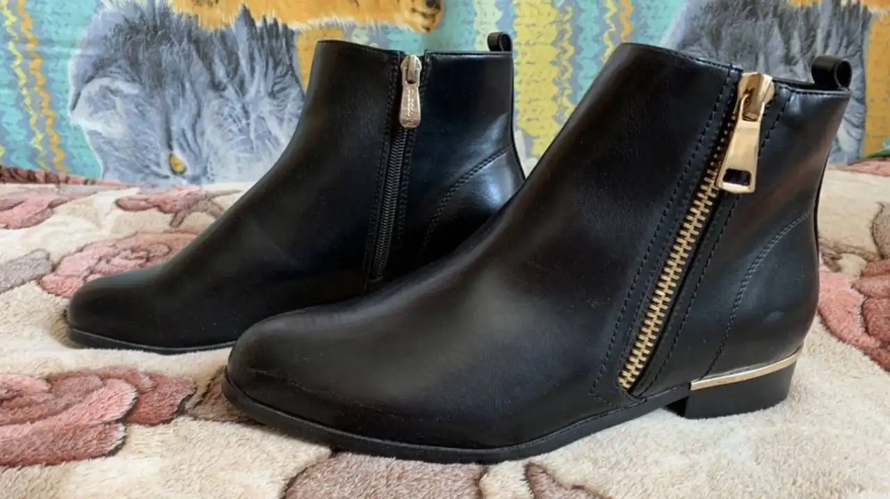 Продажа обуви и одежды - Одежда в ИРКУТСК