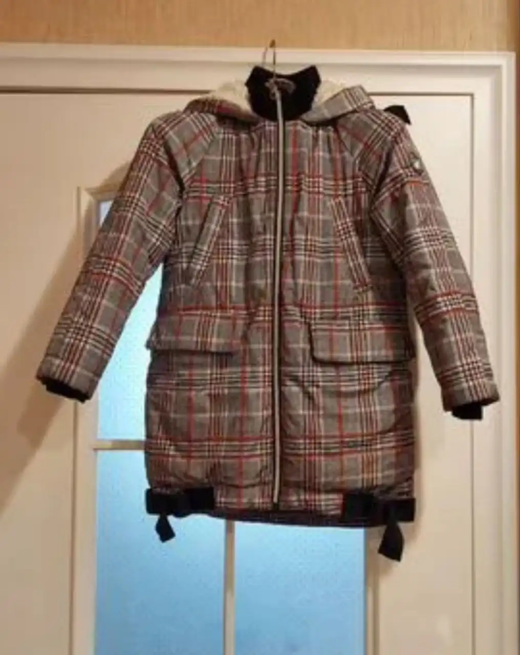 Зимний пуховик для девочки с капюшоном - Детская одежда (Одежда) в Иркутск