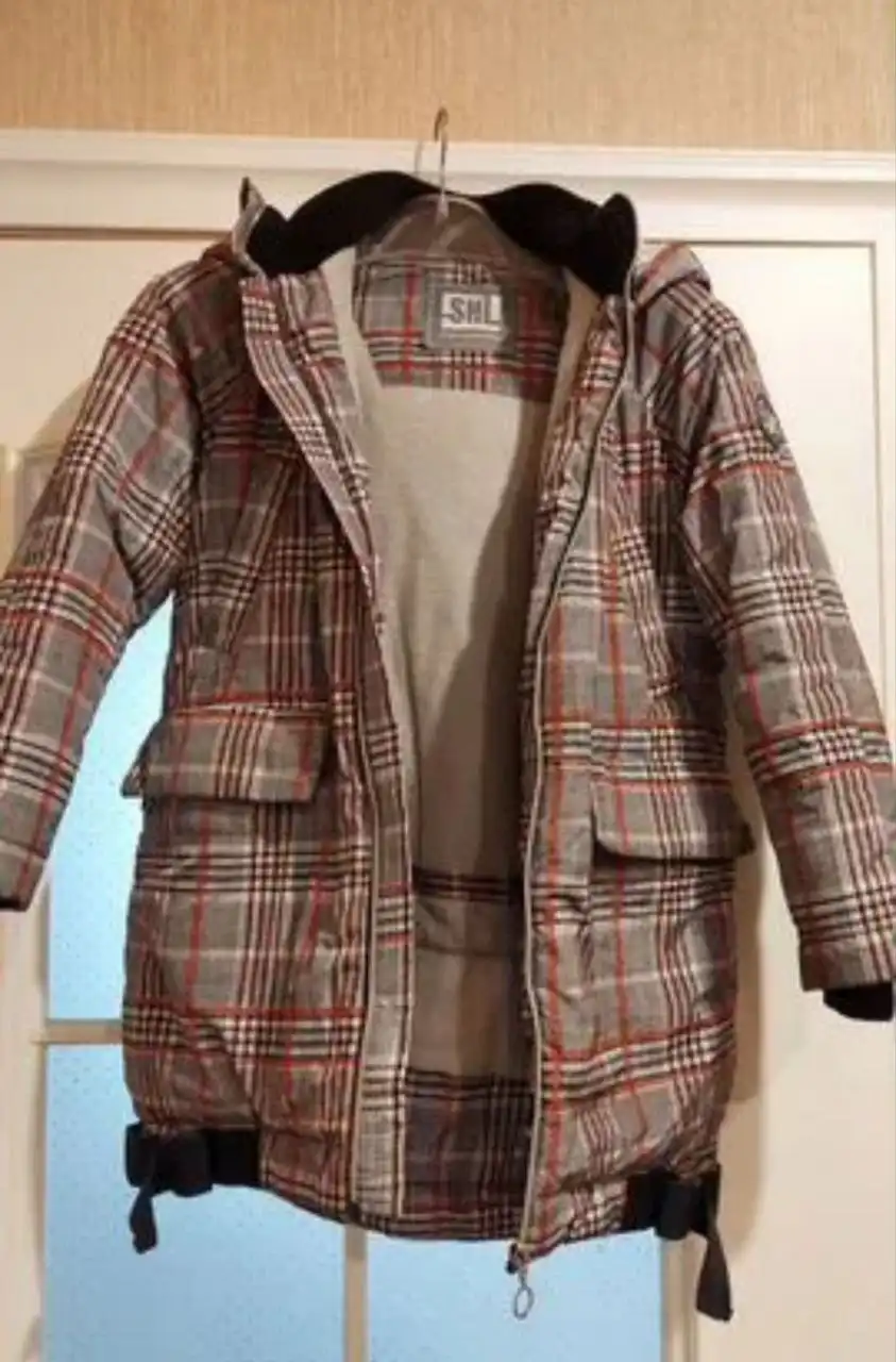 Зимний пуховик для девочки с капюшоном - Детская одежда (Одежда) в Иркутск