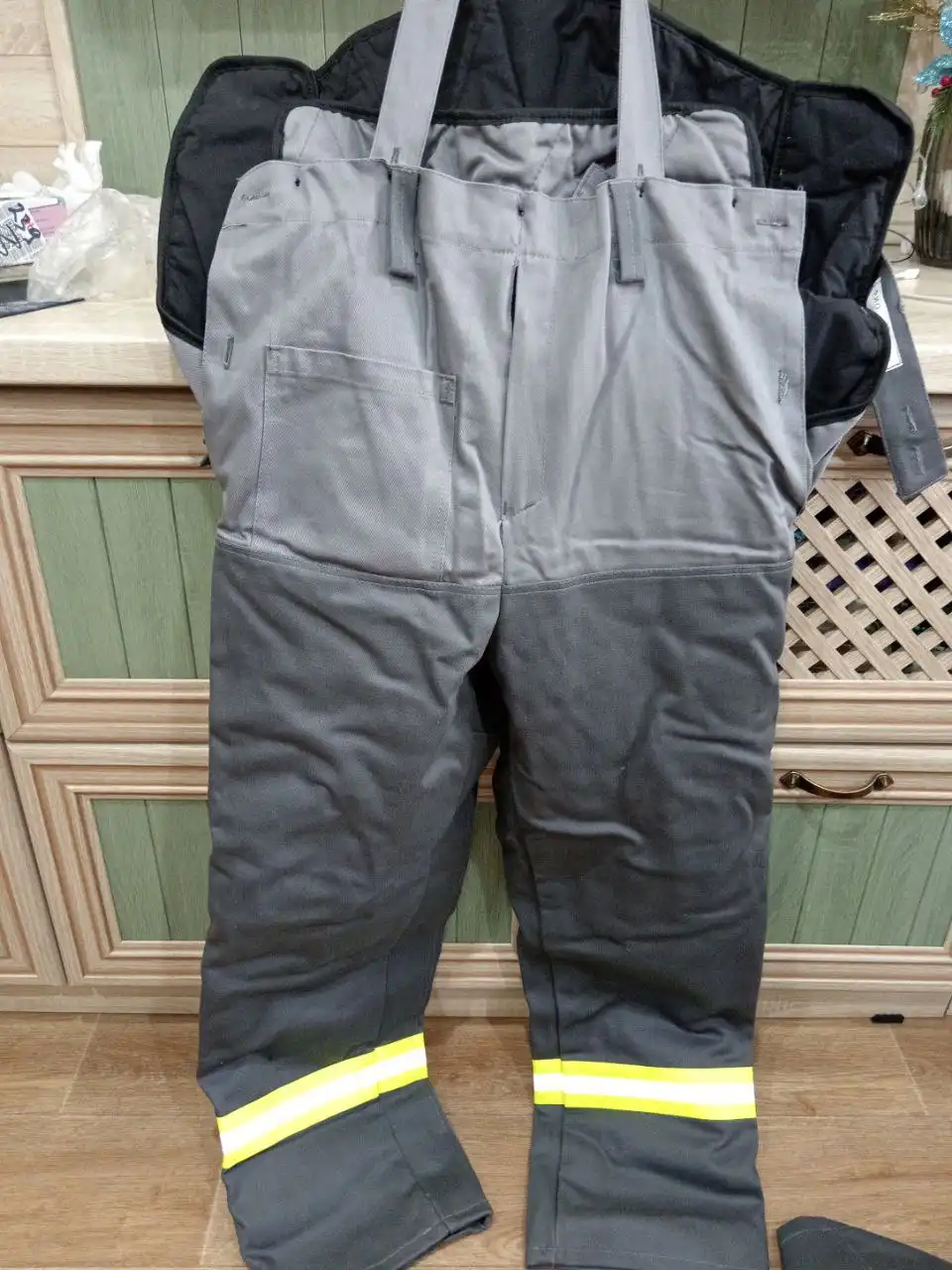 Продам зимний костюм 48-50 размер - Верхняя одежда (Одежда) в Иркутск