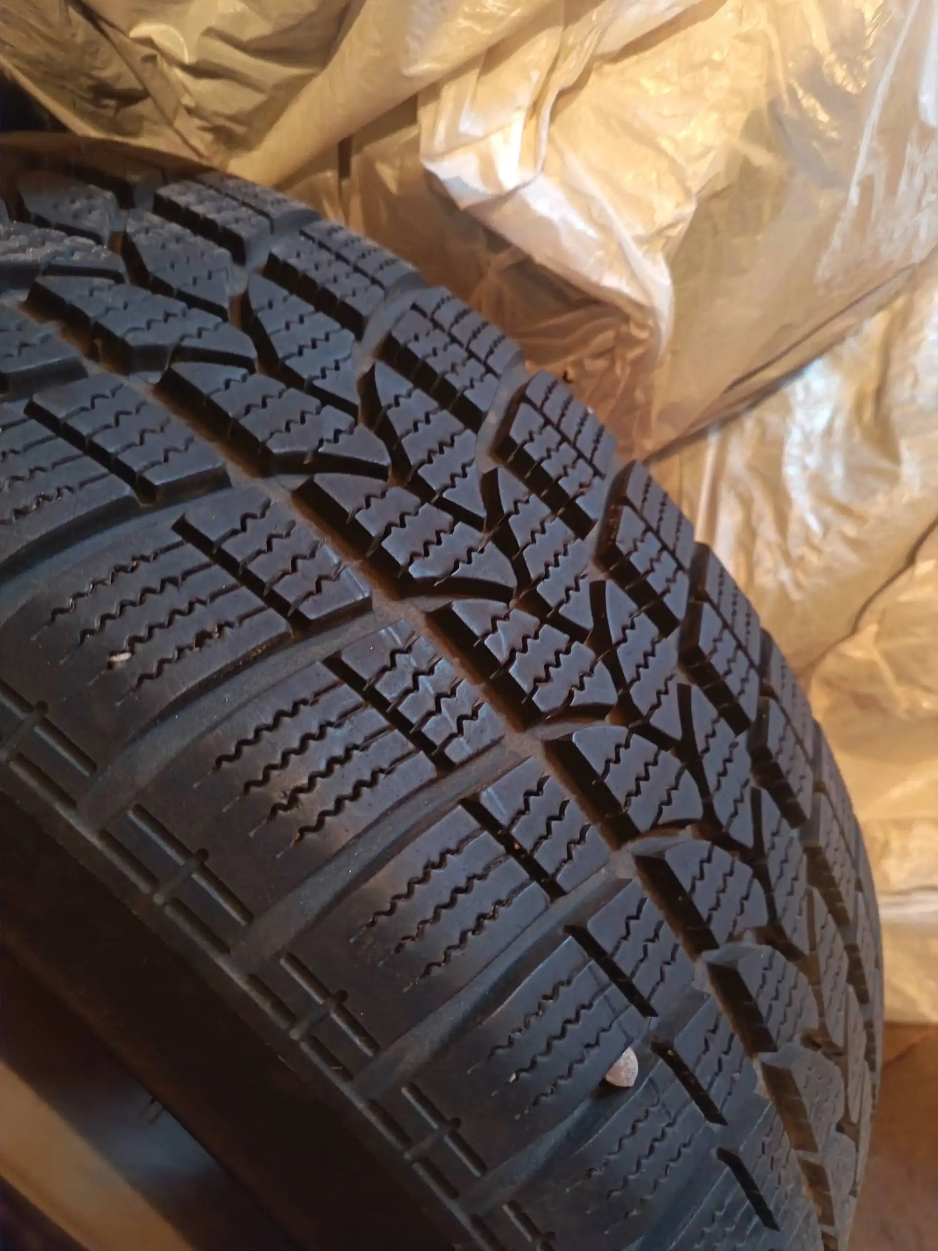 Продажа шин 225/55 R17 - Шины и диски (Авто) в Иркутск