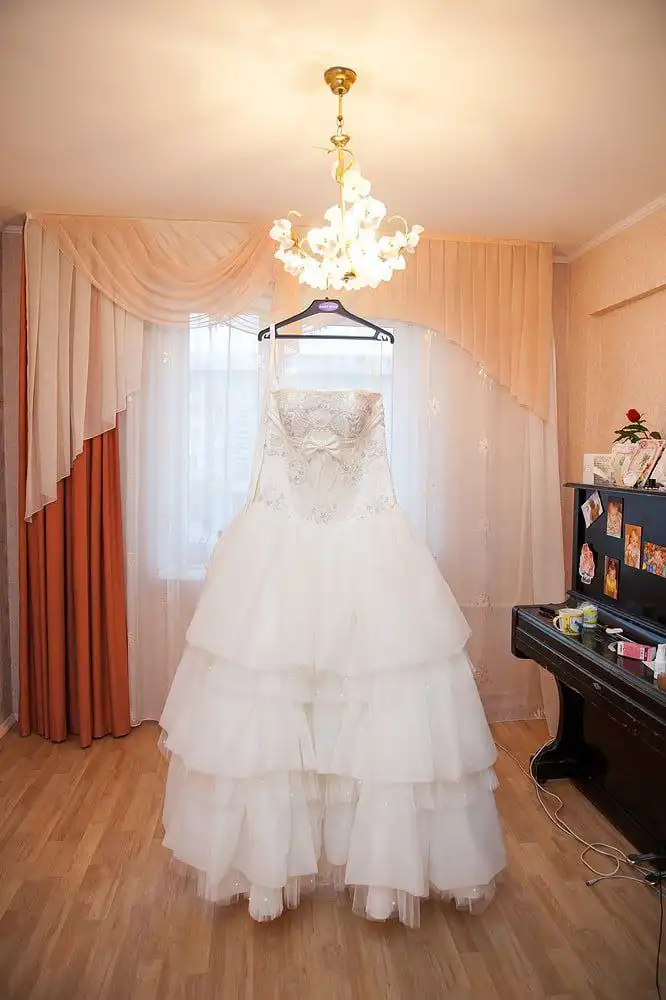 Продам свадебное платье цвет Шампань с жемчужной отделкой - Свадебная одежда (Одежда) в Иркутск