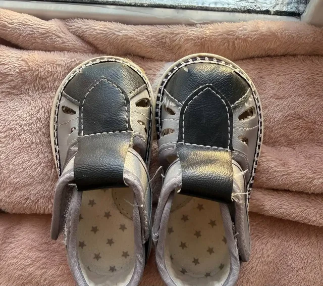 Детская обувь разных размеров - Одежда для детей в Иркутск