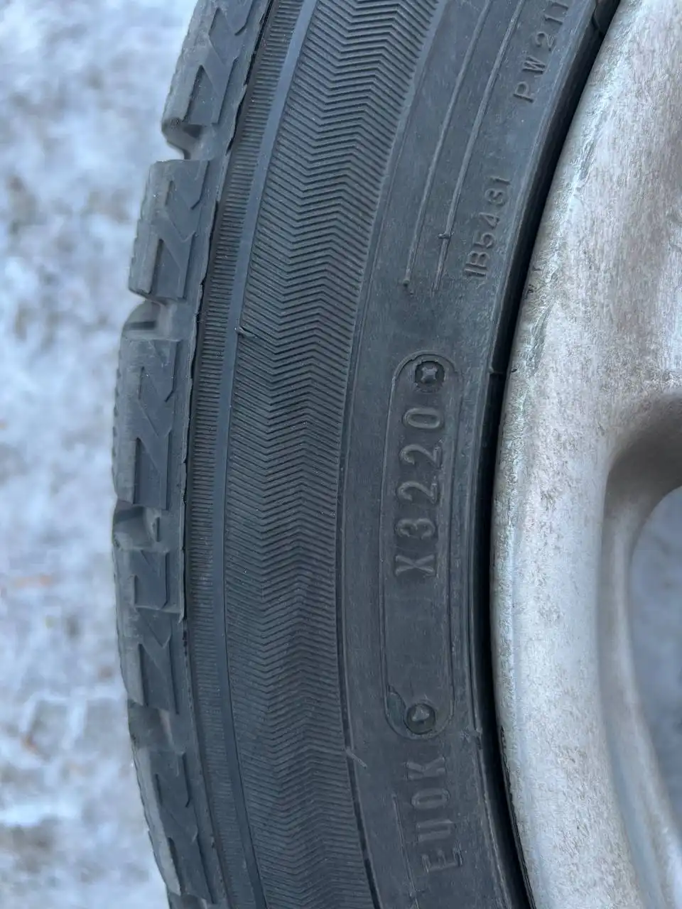 Продажа резины Dunlop Winter Maxx WM02 215/45 R17 87Q - Шины и диски (Авто) в Иркутск