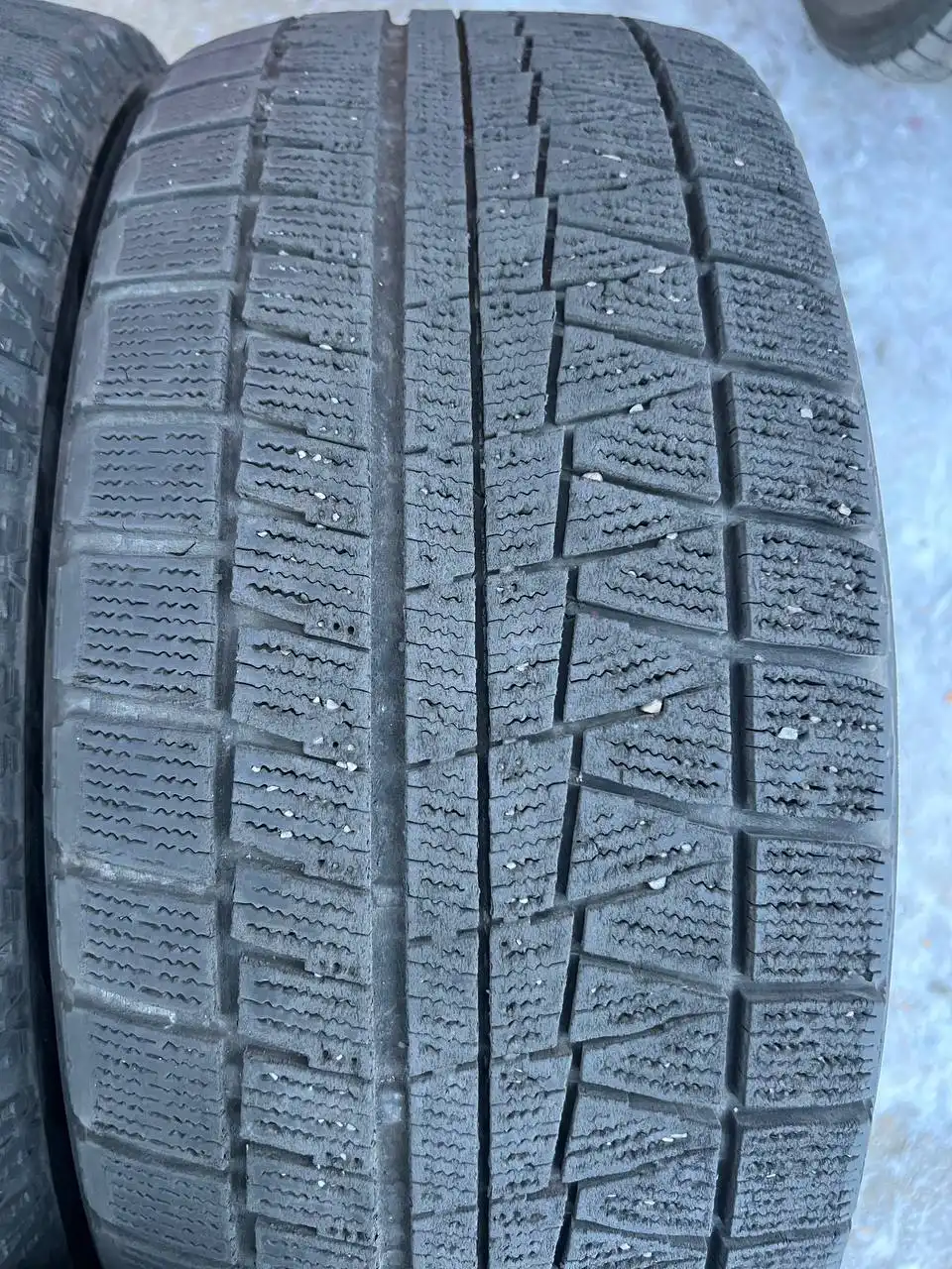 Продажа резины Bridgestone blizzak Revo GZ 225/50R17 94S - Шины (Запчасти) в Иркутск