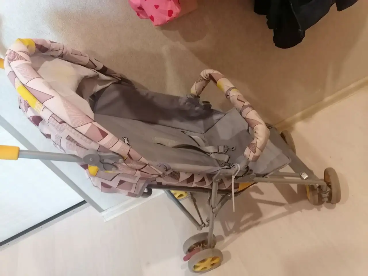 Продам прогулочную коляску - Прогулочные коляски (Товары для детей) в Иркутск