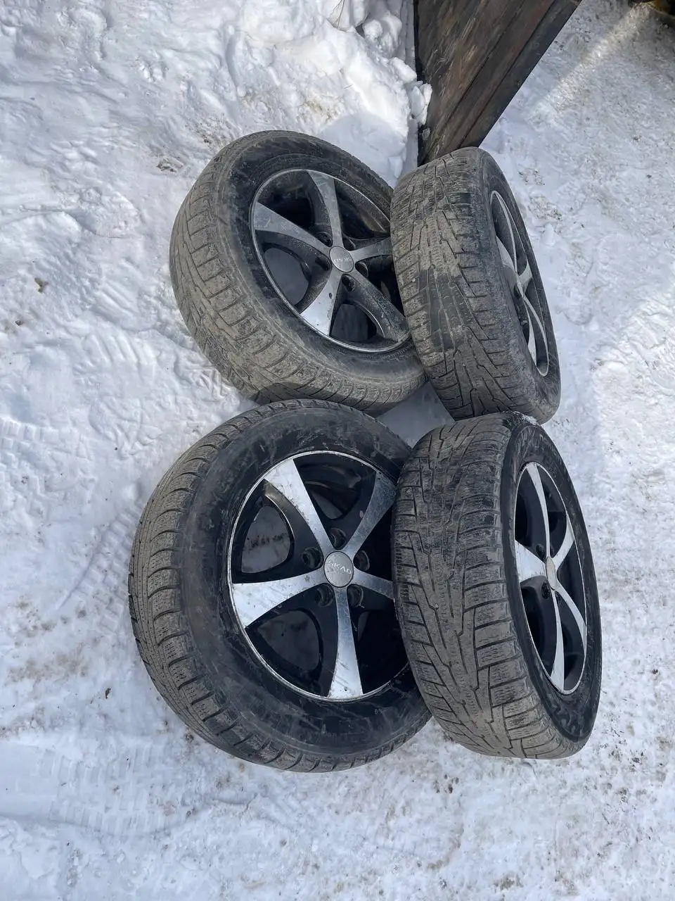 Шины R14 для зимы - Шины и диски (Запчасти) в Иркутск