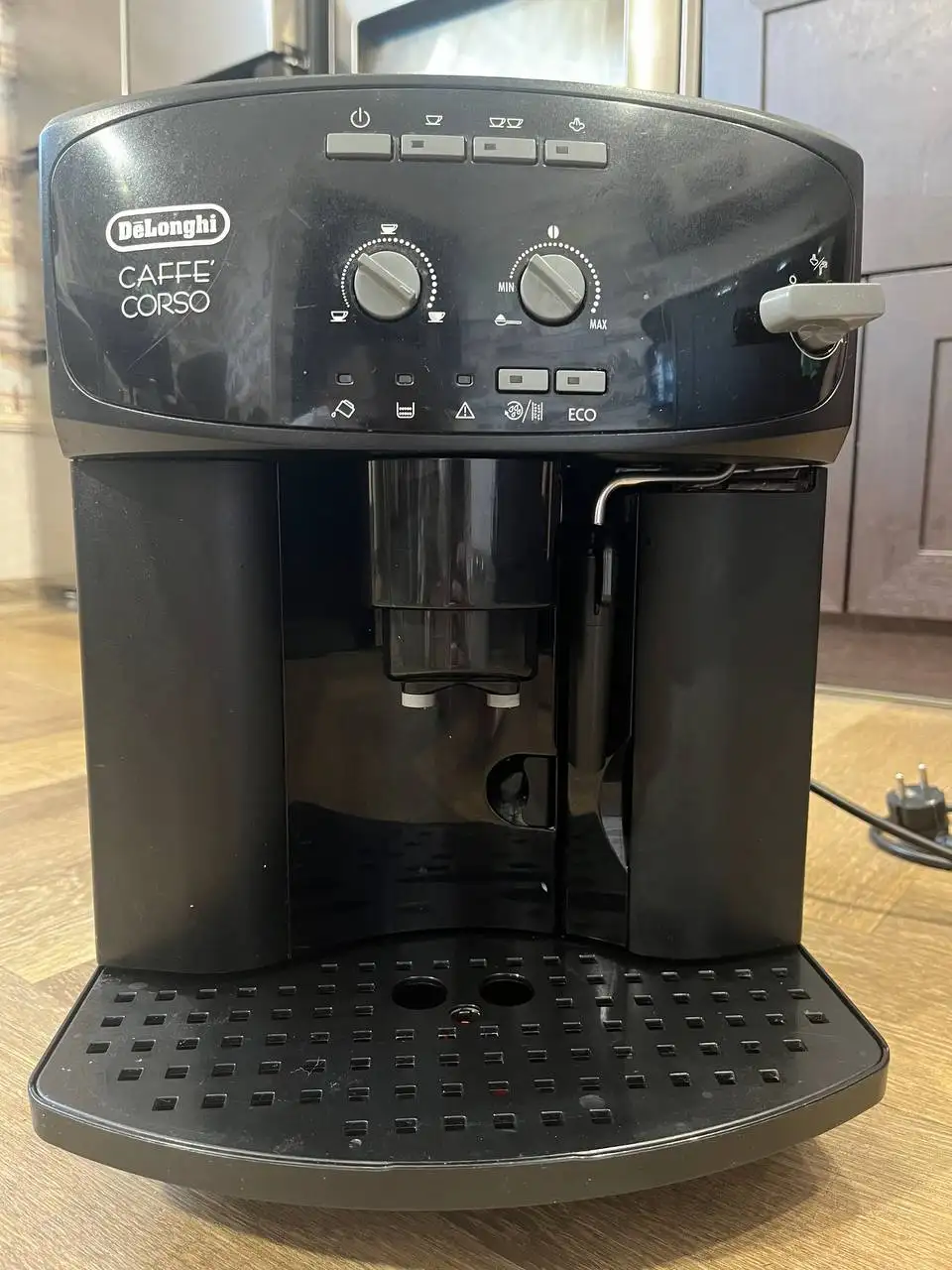 Продам кофемашину Delonghi ESAM 2600 Caffe Corso - Кофемашины (Электроника) в Иркутск