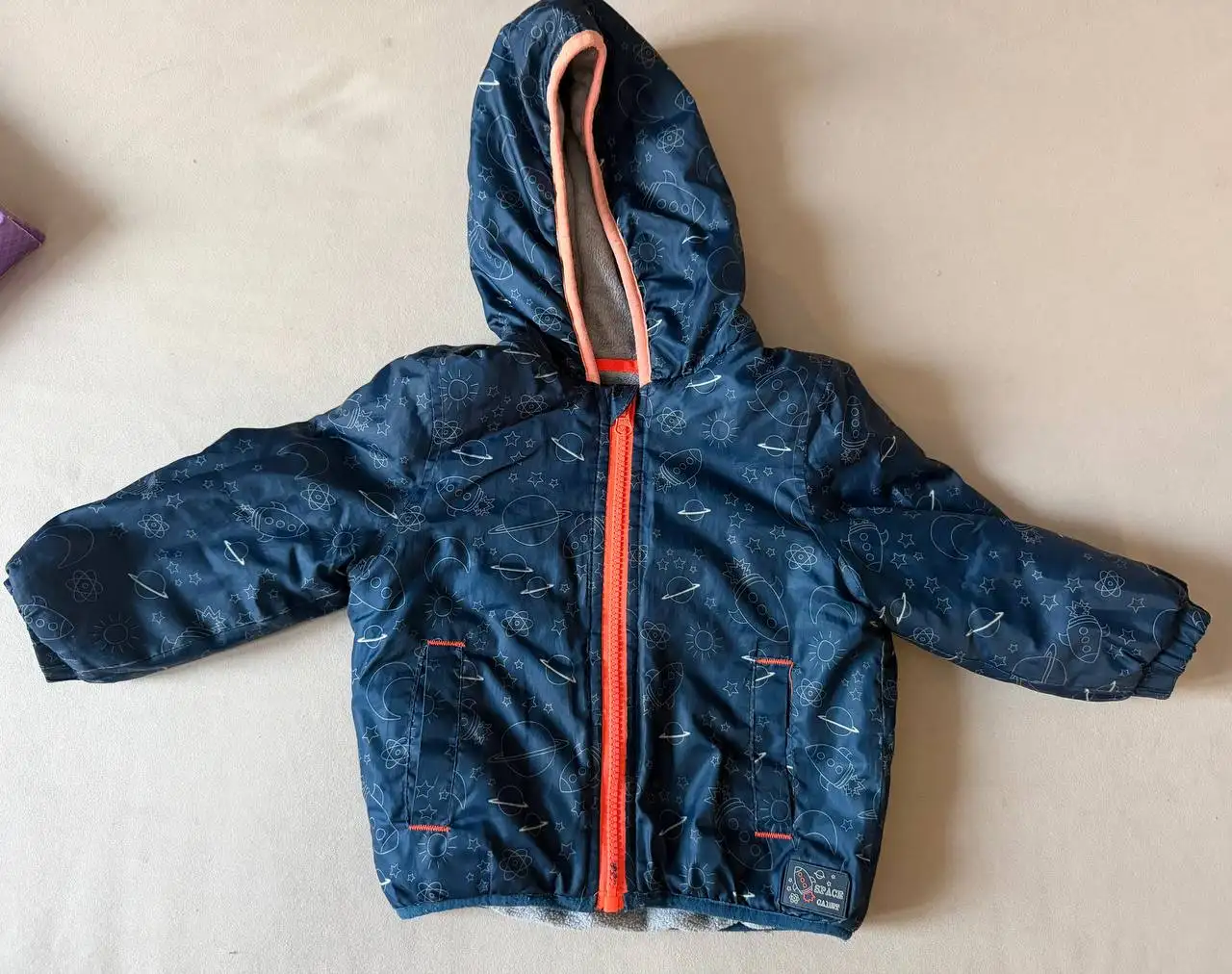 Детская демисезонная куртка 86 размер - Детская одежда (Одежда) в Иркутск