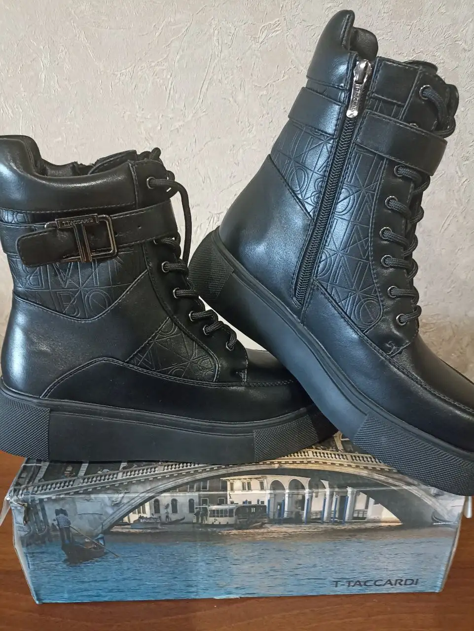 Продажа новой одежды и обуви в Ново-Ленино - Одежда в Ново-Ленино