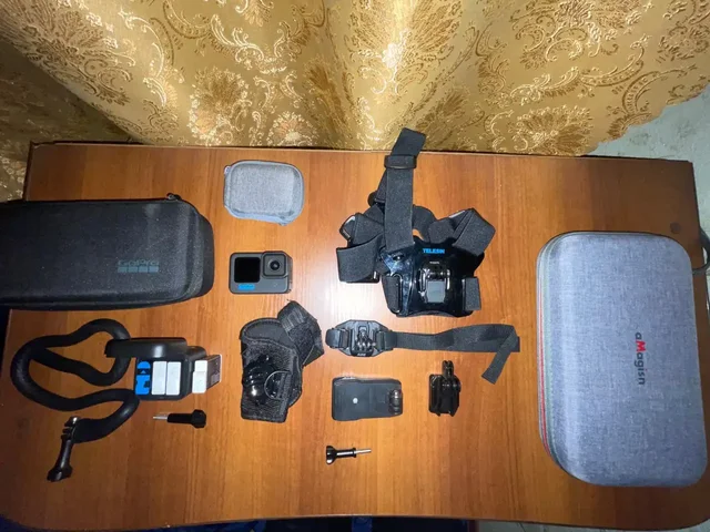 Продам экшн-камеру GoPro Hero 11 Black с комплектом аксессуаров - Радиоаппаратура в Иркутск