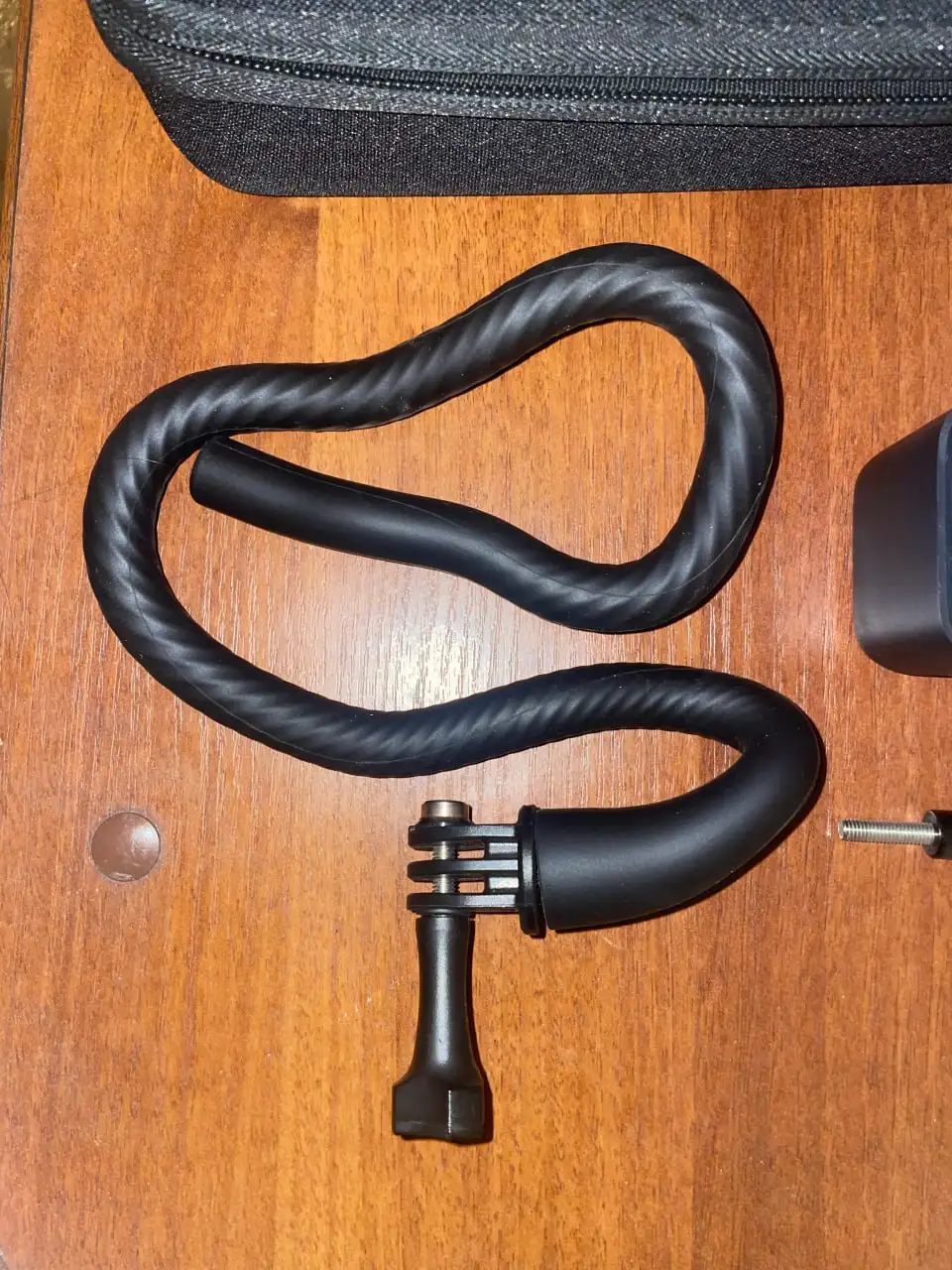 Продам экшн-камеру GoPro Hero 11 Black с комплектом аксессуаров - Фото- и видеокамеры (Электроника) в Иркутск