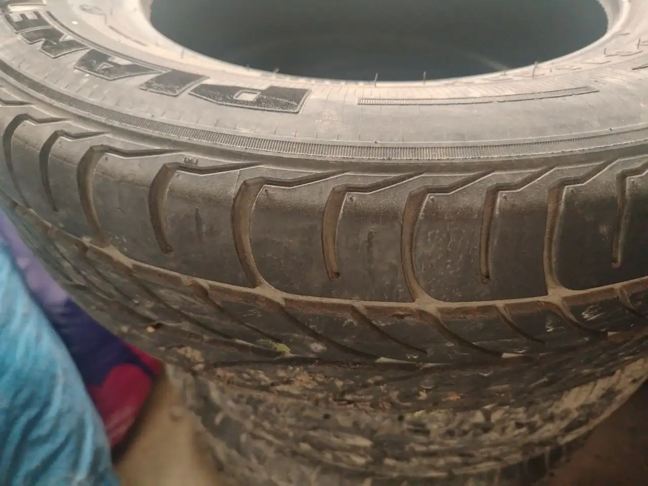Шины летние 185/70/R14 с хорошим остатком - Шины и диски (Авто) в Иркутск