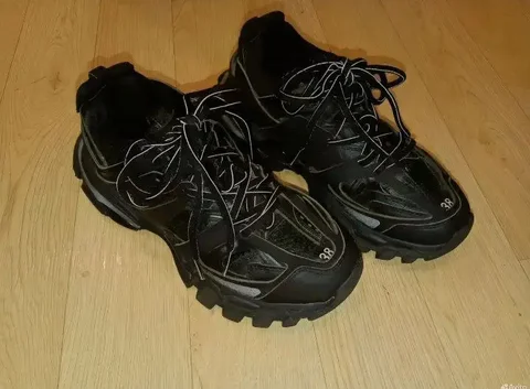 Кроссовки Balenciaga Track 38 размер - Куртки в Иркутск