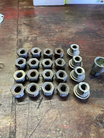 Продам гайки с секретками М12*1,5 - Трансмиссия в Иркутск