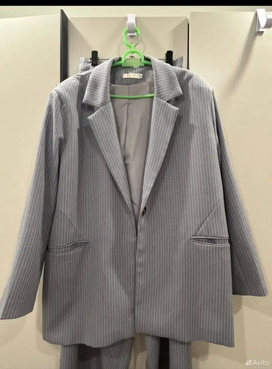 Продам брючный костюм женский размер 54 - Женская одежда (Одежда) в Иркутск