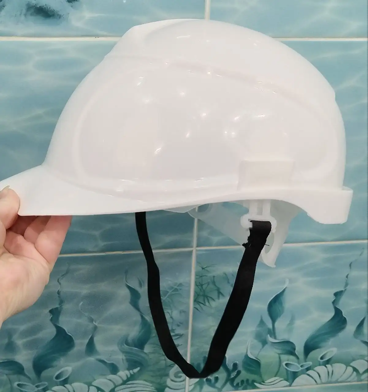 Продажа защитной каски для строительных работ - Строительное оборудование (Барахолка) в Иркутск