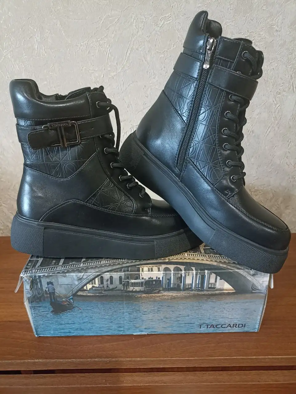 Новая одежда и обувь в Ново-Ленино - Одежда в Ново-Ленино