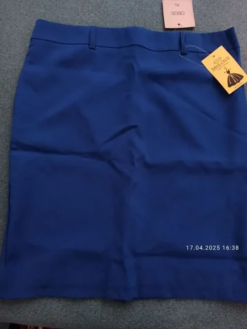 Яркая синяя юбка с этикеткой, размер 44-46 - частное объявление в Иркутск