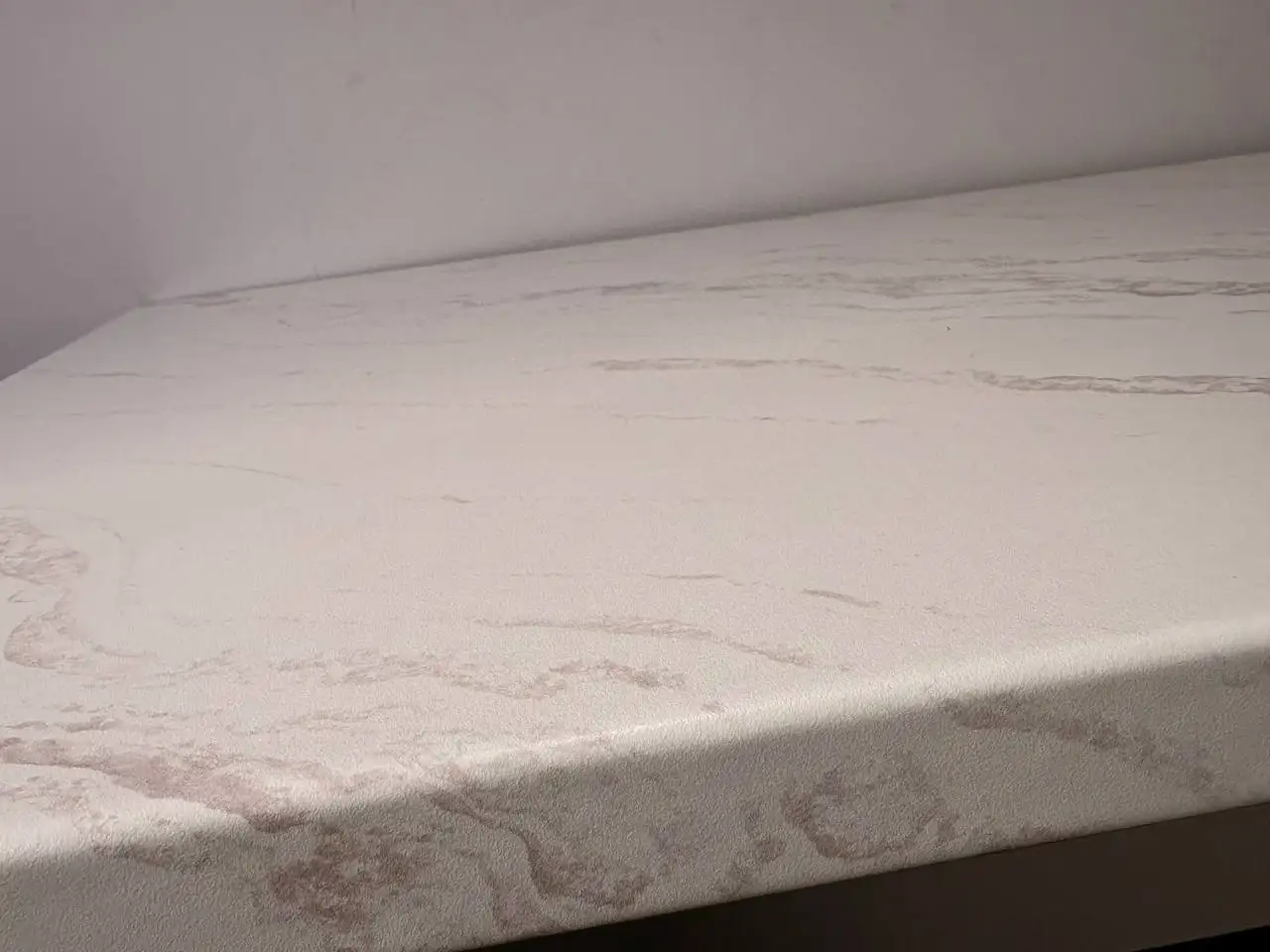 Продажа двух столов - Мебель (Для дома и дачи) в Иркутск