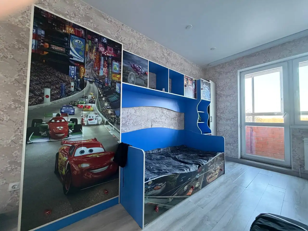 Продам детскую кровать с мебелью - Детская мебель (Товары для детей) в Иркутск