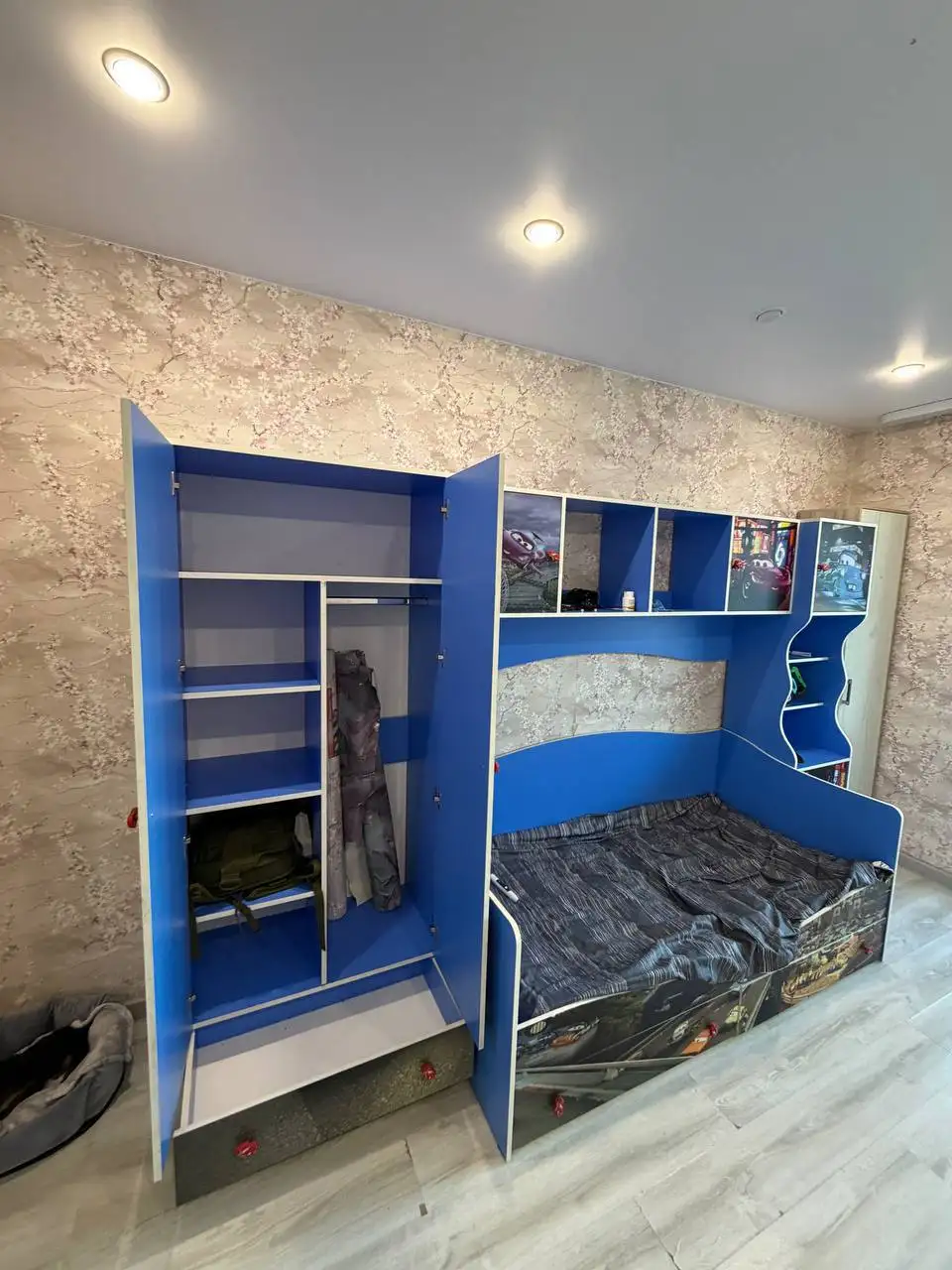 Продам детскую кровать с мебелью - Товары для детей в Иркутск