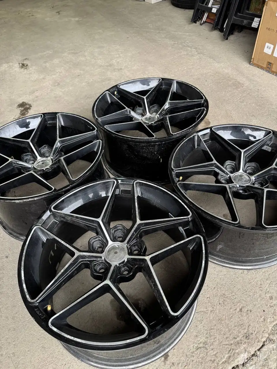 Комплект литых дисков HRE R19 - Запчасти (Авто) в Иркутск