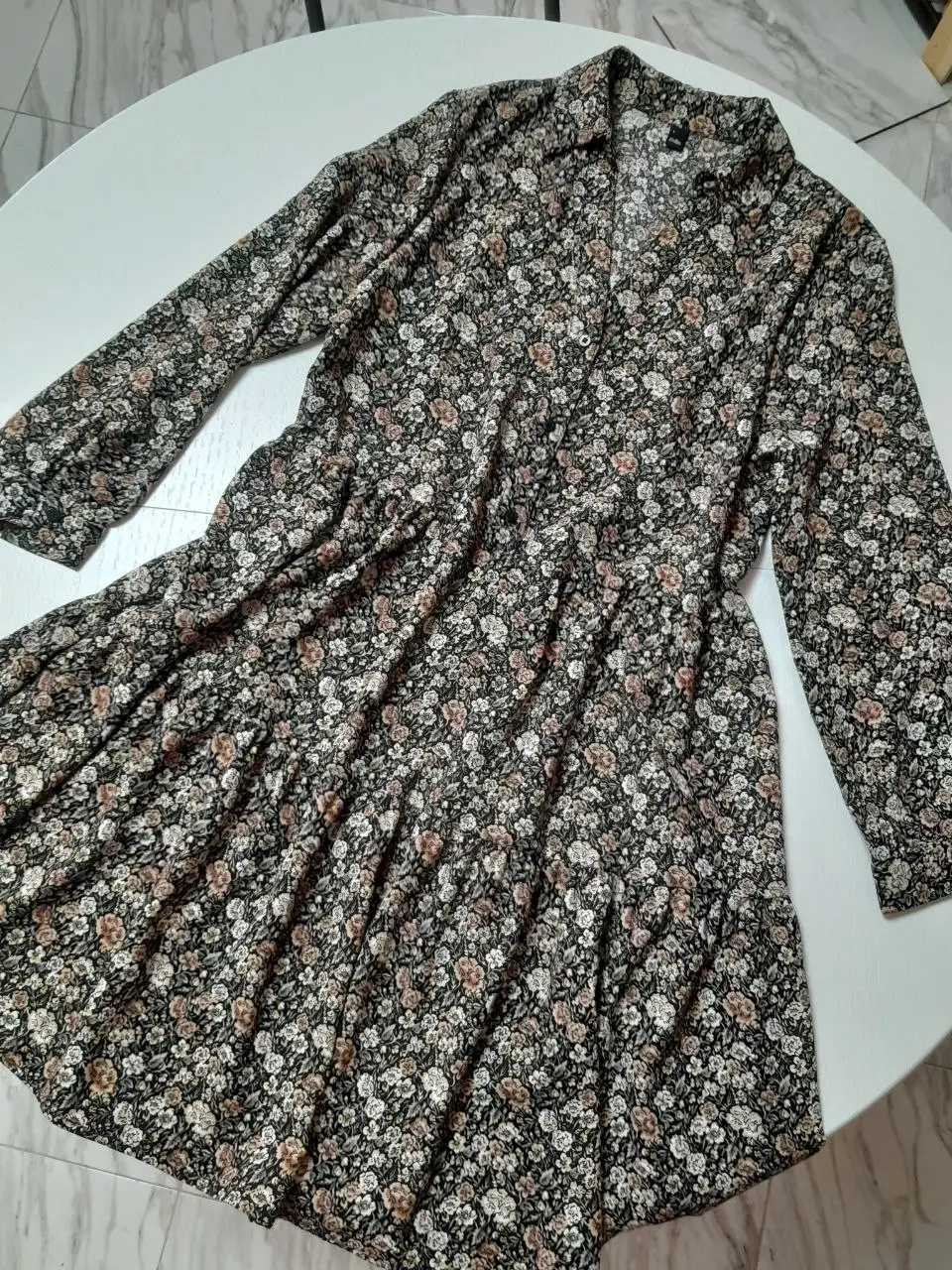 Платье Zolla отличное состояние размер L - Женская одежда (Одежда) в Иркутск